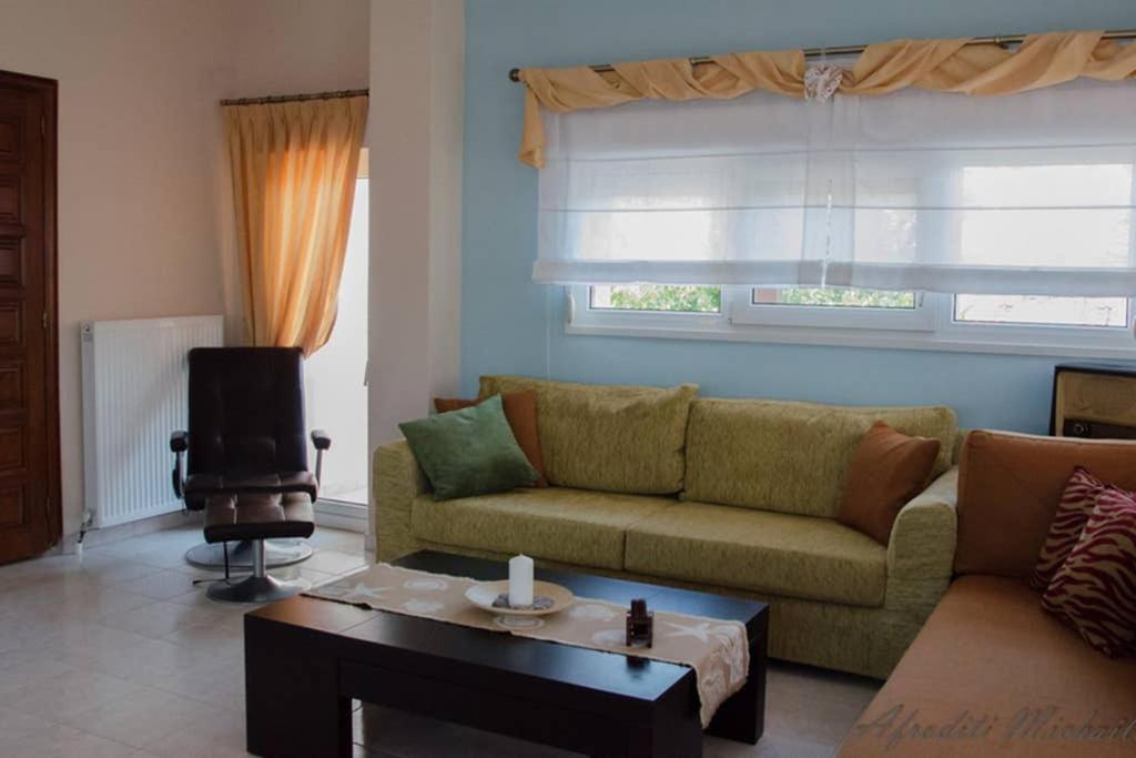 شقة Paressa'S House نيكيتي المظهر الخارجي الصورة